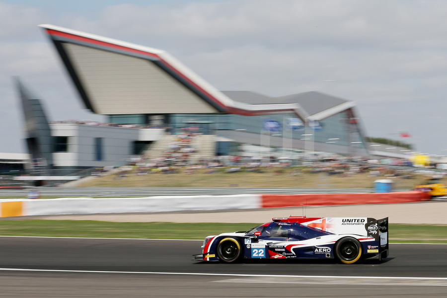 Random mishap with fire extinguisher ends Silverstone hopes for Phil Hanson